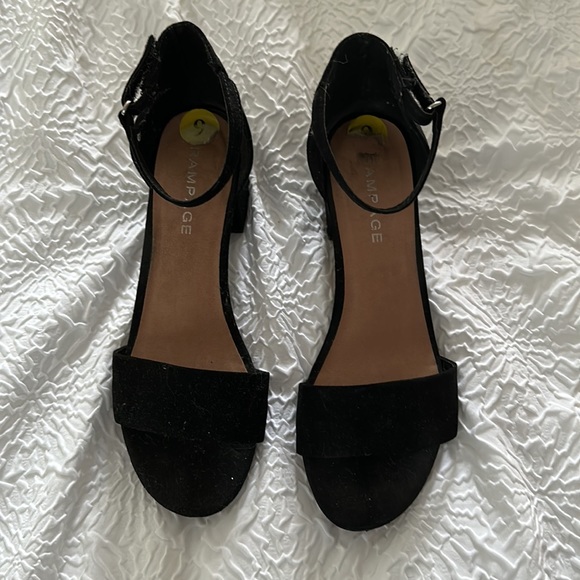 Small block heels - Picture 4 of 4